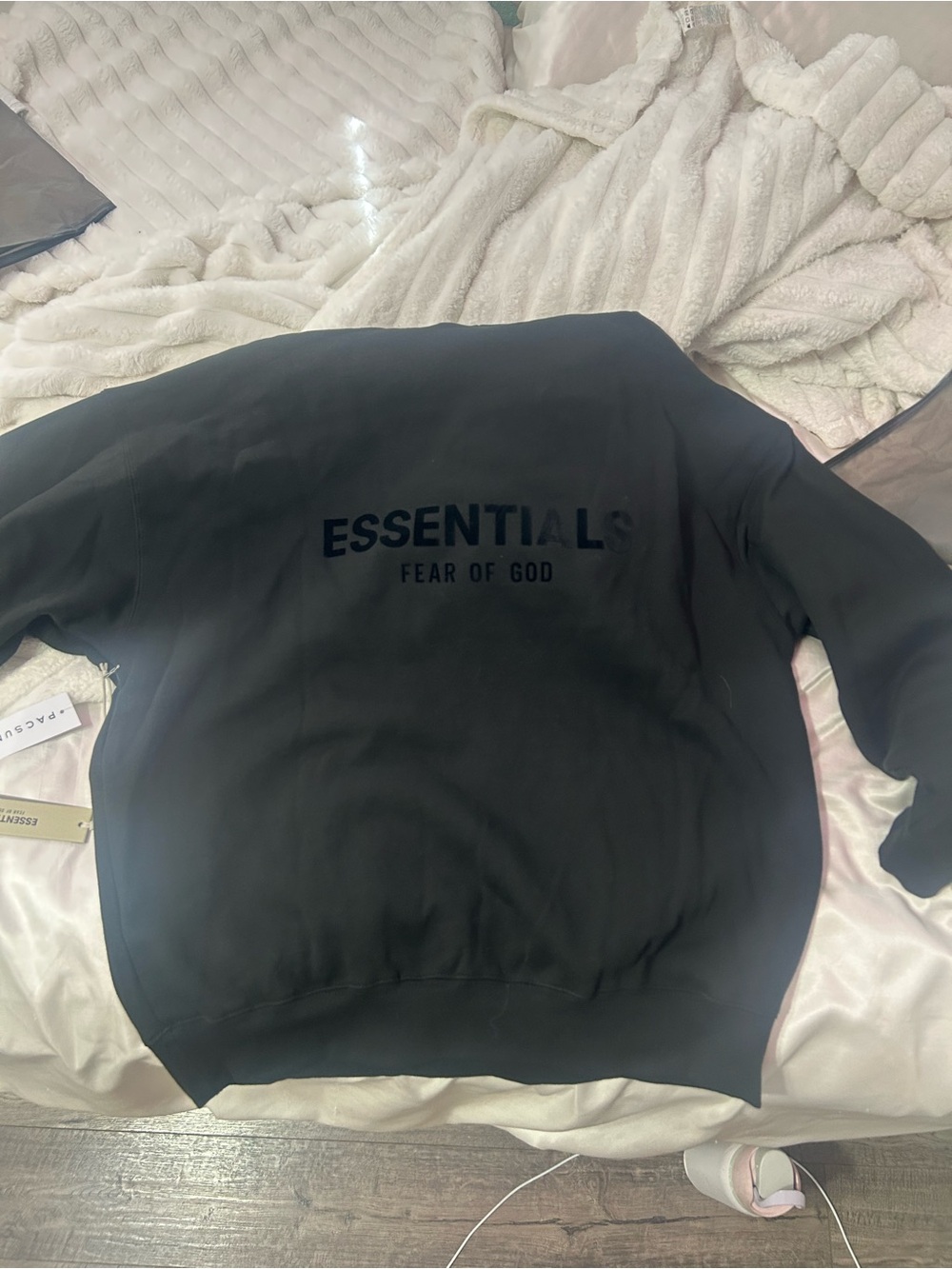 Essentials Fear of God Black Crewneck Sweatshirt